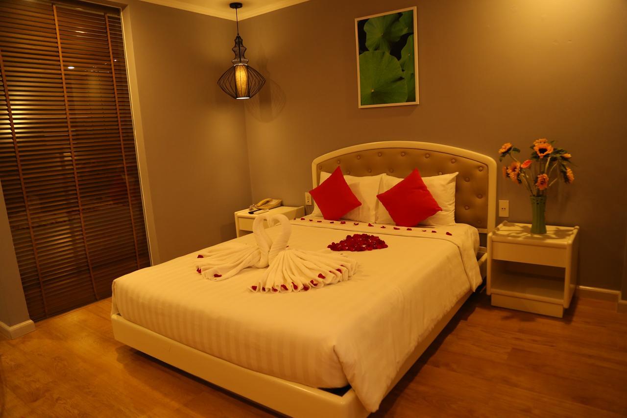 KaKa Hotel Han River Da Nang Bagian luar foto