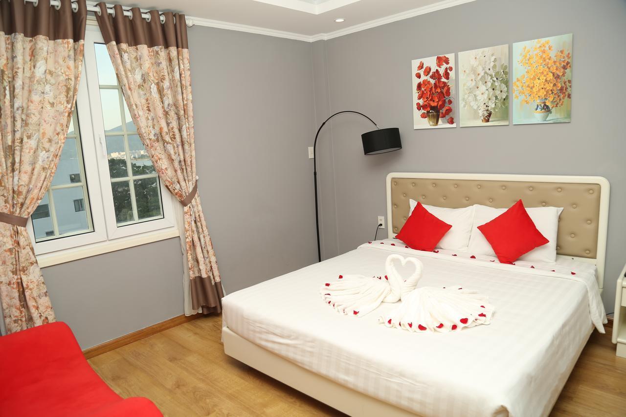 KaKa Hotel Han River Da Nang Bagian luar foto